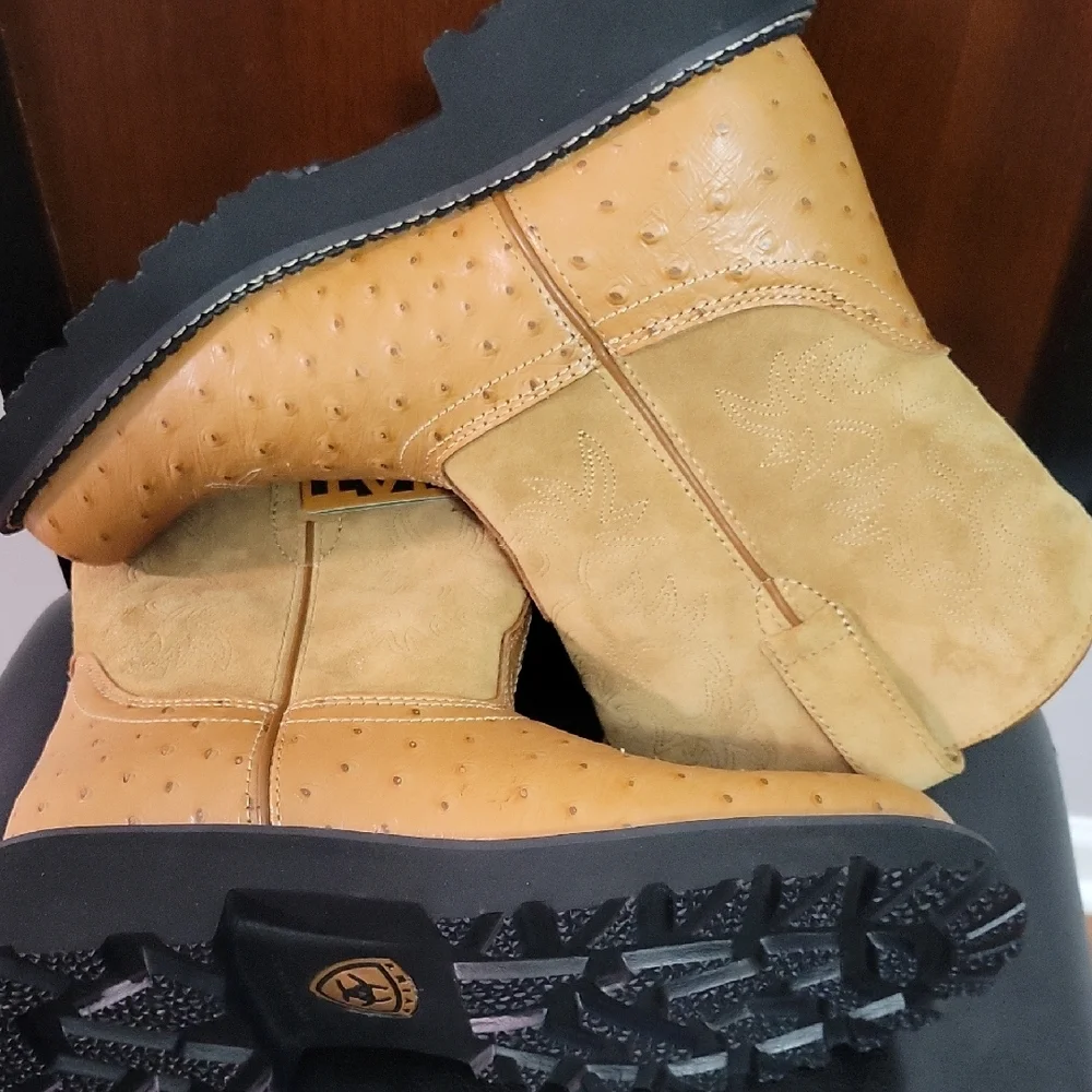 Classic Tan Leather Cowboy Boots - Picture 5 of 5